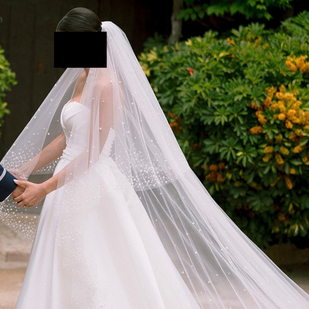 Demetrios peral veil